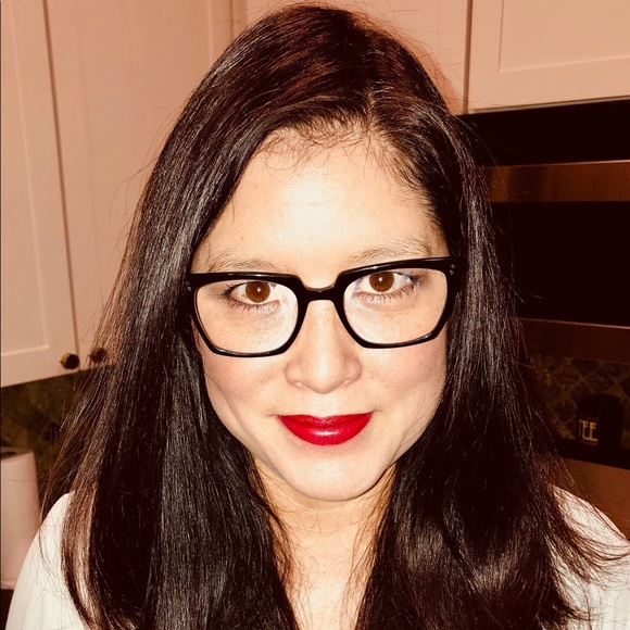 Meet your Posher, Malia - Picture 1 of 1